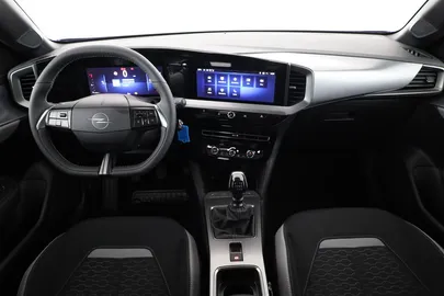 Car image 30