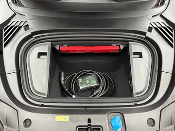 Car image 35