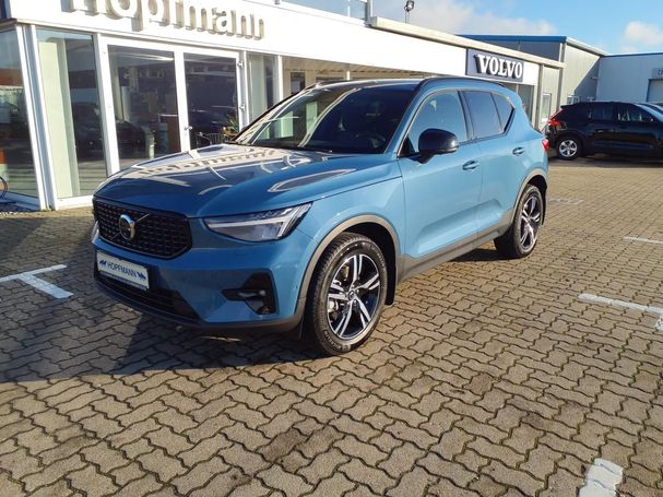 Volvo XC40 B3 Plus Dark 120 kW image number 1