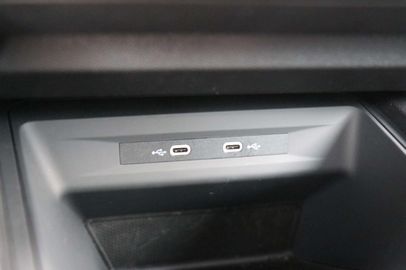 Car image 29