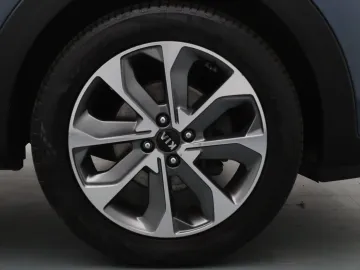 Car image 31