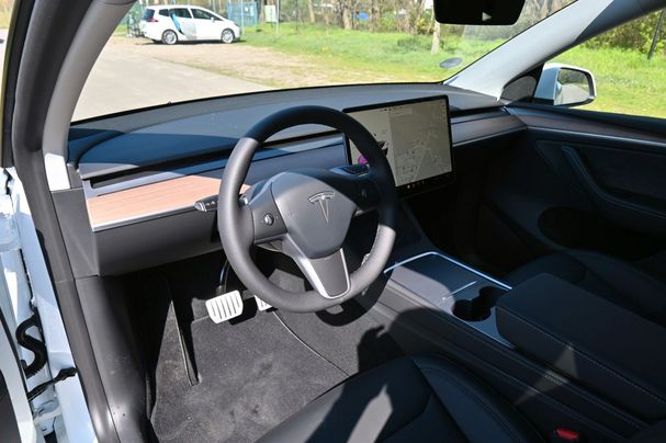 Tesla Model Y Performance AWD Dual Motor 393 kW image number 10