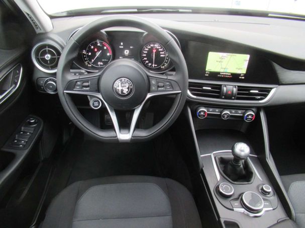 Alfa Romeo Giulia 2.2 110 kW image number 8