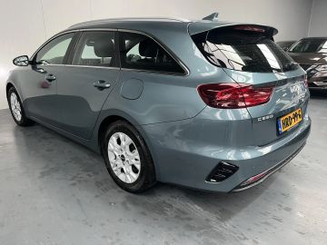 Car image 28