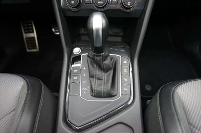 Car image 36