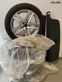 Car image 40