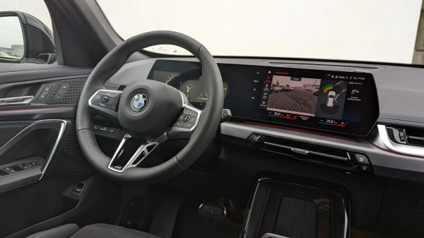 BMW iX1 230 kW image number 16