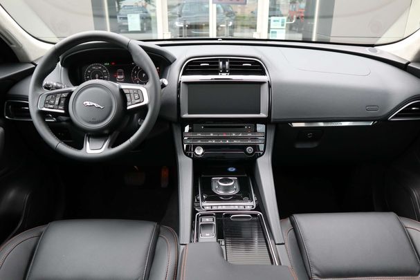 Jaguar F-Pace 184 kW image number 5