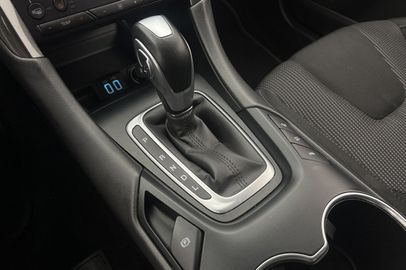 Car image 27