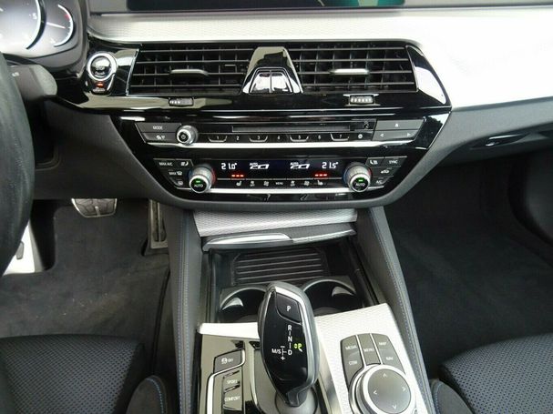 BMW 520d xDrive 140 kW image number 20