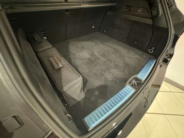 Car image 36