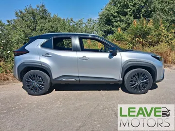Car image 4