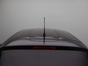 Car image 36