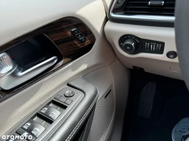 Chrysler Pacifica 208 kW image number 26