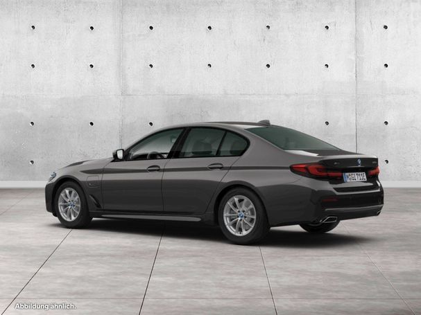 BMW 545 e xDrive 290 kW image number 7