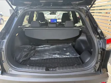Car image 27