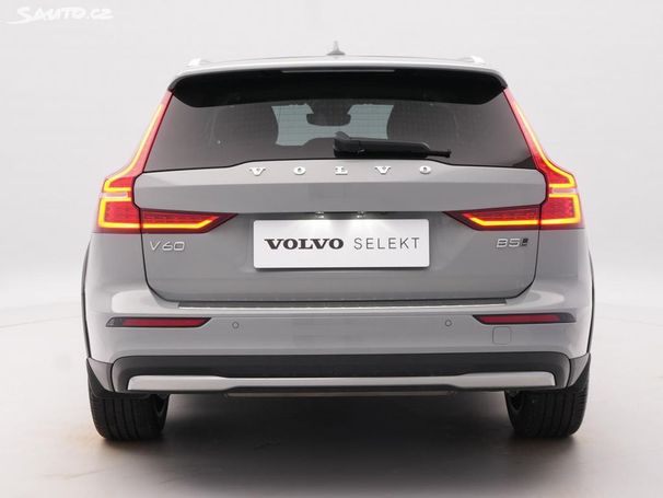 Volvo V60 Cross Country AWD B5 184 kW image number 11