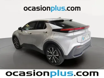 Car image 4