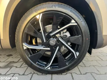 Car image 36