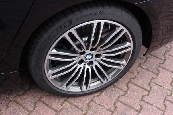 BMW 550i xDrive 390 kW image number 11