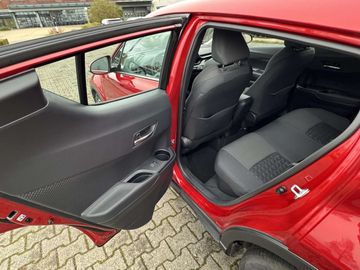 Car image 13