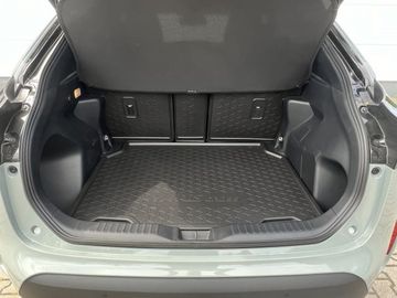 Car image 13