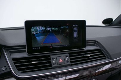 Car image 26