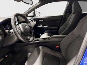 Car image 12