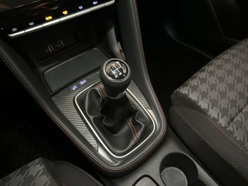 Car image 14