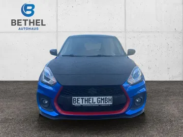 Car image 3