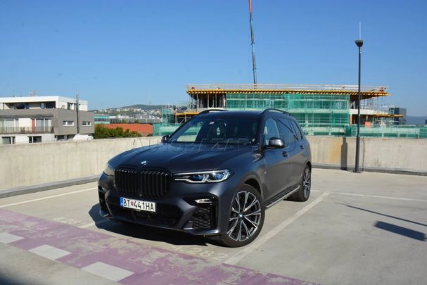 BMW X7 M xDrive 250 kW image number 1