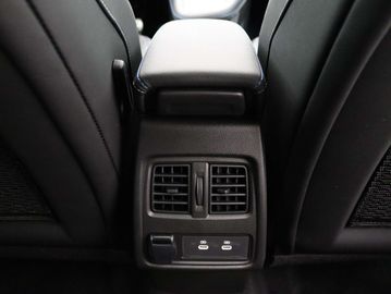 Car image 36