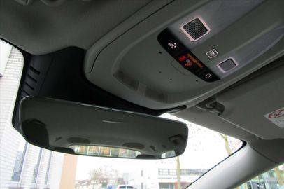 Car image 29