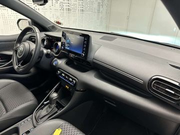 Car image 11