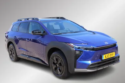 Car image 2