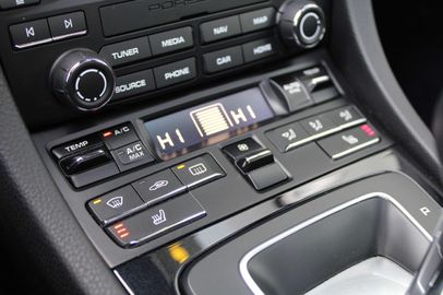 Car image 38