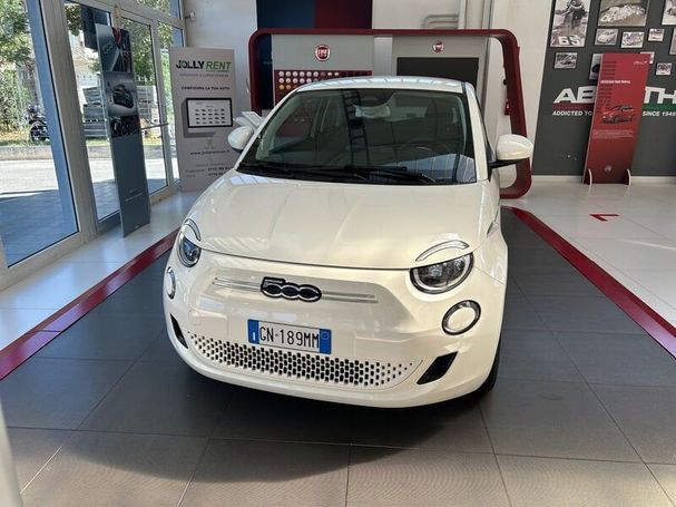 Fiat 500 e 70 kW image number 11