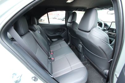 Car image 9