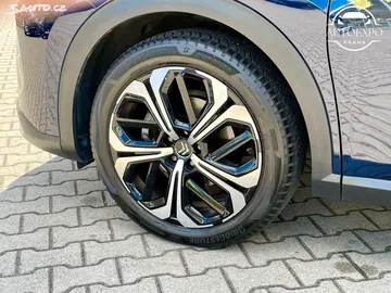 Car image 29