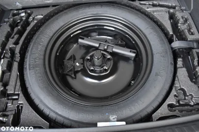 Car image 40