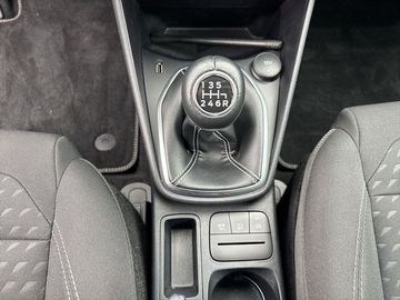 Car image 32