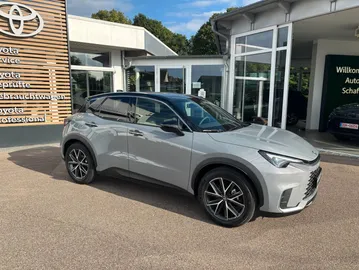 Car image 4
