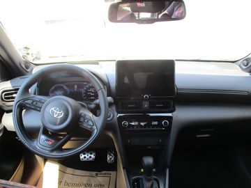 Car image 11