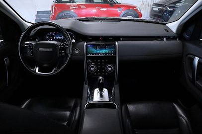 Car image 11