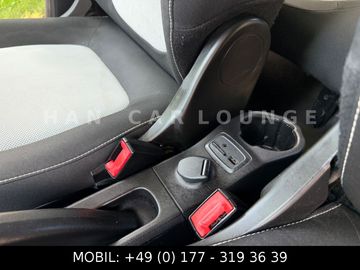 Car image 32