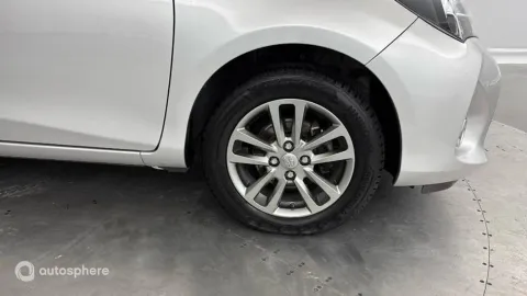 Car image 20
