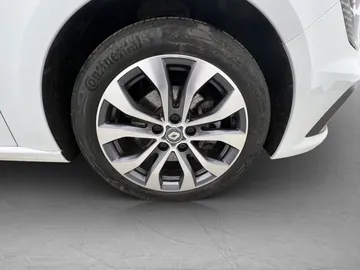 Car image 33