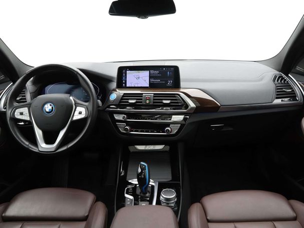 BMW iX3 M Sport 210 kW image number 17