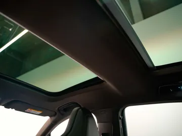 Car image 42