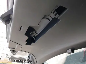 Car image 32